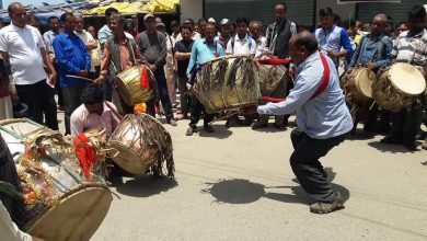 Photo of विचित्र किंतु सत्य: मृत्यु  यात्रा के साथ नृत्य की अनोखी परंपरा