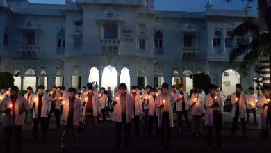 Photo of प्रदेश में मेडिकल कालेजों के  इंटर्न डाक्टरों का स्टाइपेंड दिहाड़ी मज़दूर से भी कम,  दस साल से नहीं बढ़ा