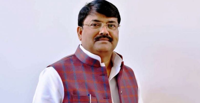 यूपी के मंत्री कोविड-19 स संक्रमित