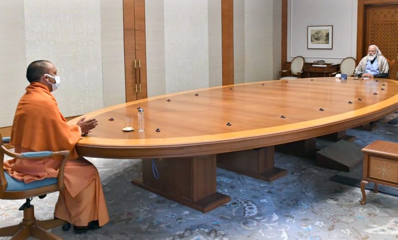 मुख्यमंत्री योगी आदित्यनाथ की प्रधानमंत्री नरेंद्र मोदी से मुलाक़ात