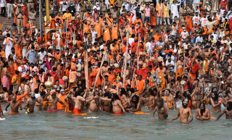 कोरोना के प्रकोप को और भड़का गया हरिद्वार कुंभ