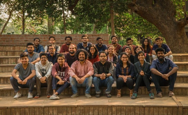 नेशनल इंस्टिट्यूट ऑफ डिज़ाइन अहमदाबाद के छात्र और सिद्धार्थ