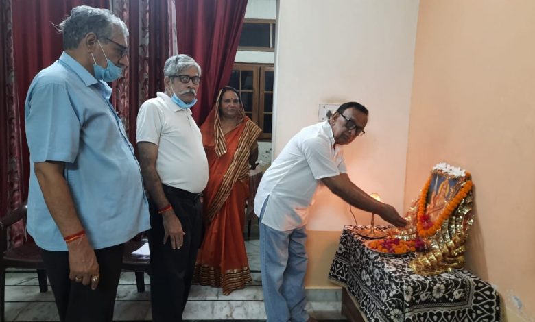 किसी भाषा से द्वेष नहीं रखना, सभी के सरल शब्दों को जोड़ने से बढ़ेगी हिन्दी
