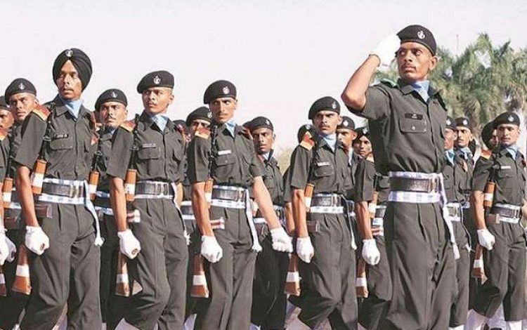 लखनऊ सैन्य साहित्य सम्मेलन में सैनिकों के चेहरे पर मुस्कान लाने की कोशिश पर हुई चर्चा