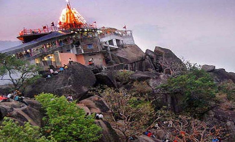 1600 फीट की ऊंचाई पर स्थित है 2000 साल पुराना मां बम्लेश्वरी देवी शक्तिपीठ मंदिर