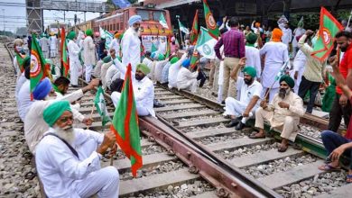 Photo of किसानों का रेल रोको आंदोलन सफल, UP-पंजाब-हरियाणा समेत कई राज्यों की 160 ट्रेनों पर असर