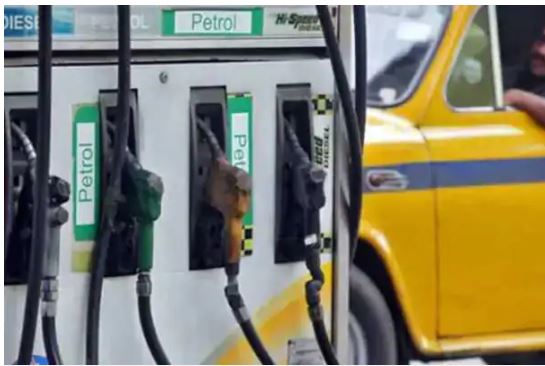 पेट्रोल-डीजल के दाम फिर बढ़े, लखनऊ में भी 100 के पार हुआ पेट्रोल