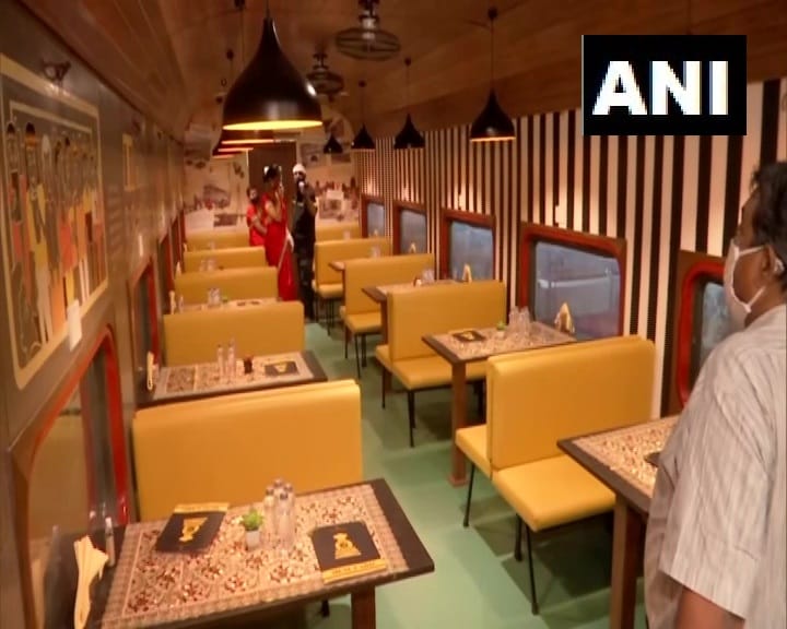 सेंट्रल रेलवे ने मुंबई में रेल के पुराने कोच को रेस्तरां में बदला