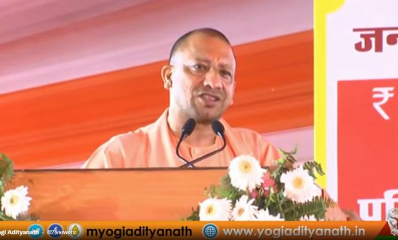 योगी आदित्यनाथ को गोरखपुर से टिकट देने के पीछे हैं कई पेंच