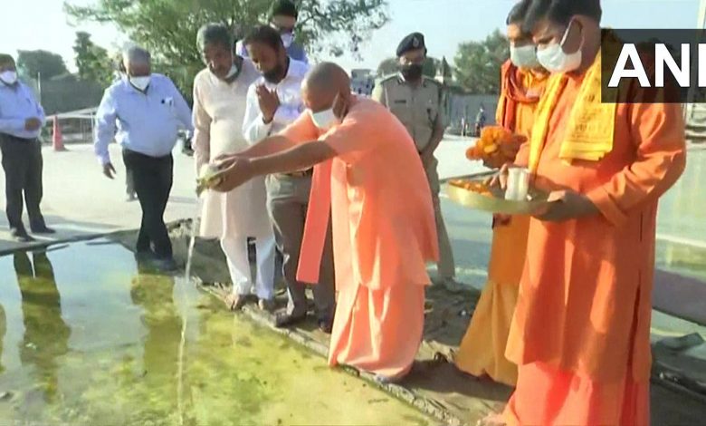 अयोध्या पहुंच सीएम ने किया रामायण कान्क्लेव का समापन