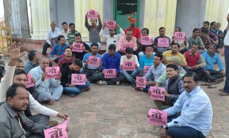 सड़क चौड़ीकरण के विरोध में अयोध्या के व्यापारी करेंगे अनिश्चितकालीन बाजार बंद