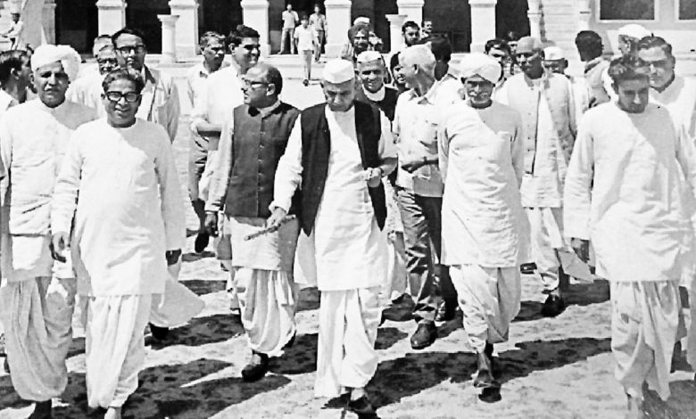 किसान आंदोलन ने चौधरी चरण सिंह को फिर चर्चा में ला दिया है