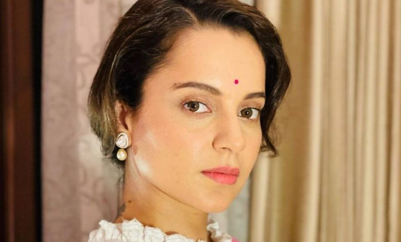 कंगना रनौत ने शेयर किया 'पहला राष्ट्रगान'