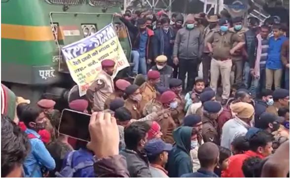 रेलवे भर्ती: यूपी-बिहार में छात्र आंदोलन और तेज हुआ