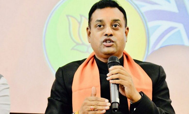 संबित पात्रा ने अखिलेश यादव पर किया वार, बोले- आंतकी कसाब जिंदा होता तो अखिलेश उसे भी चुनाव में उतारते