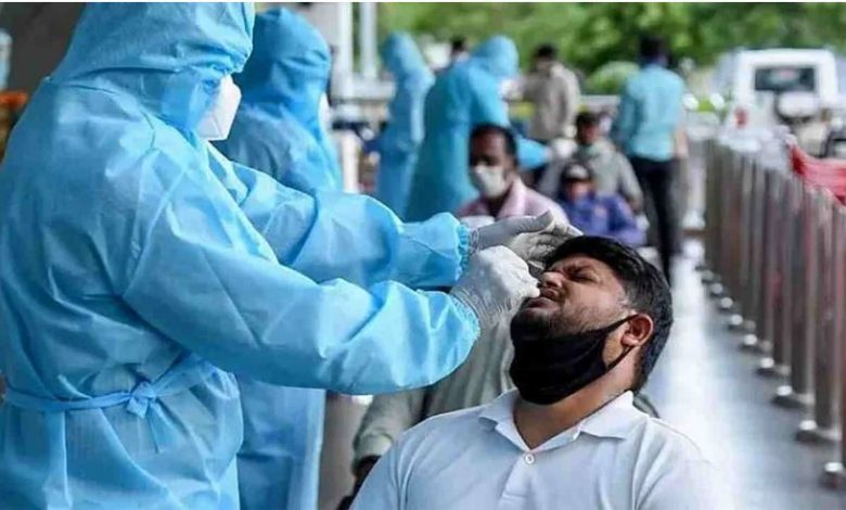 विश्व कोराना की तीसरी लहर से जूझ रहा