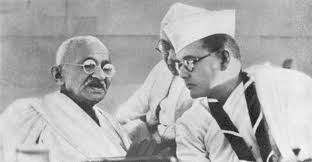 महात्मा गांधी से बात करते हुये नेताजी सुभाष चंद्र बोस