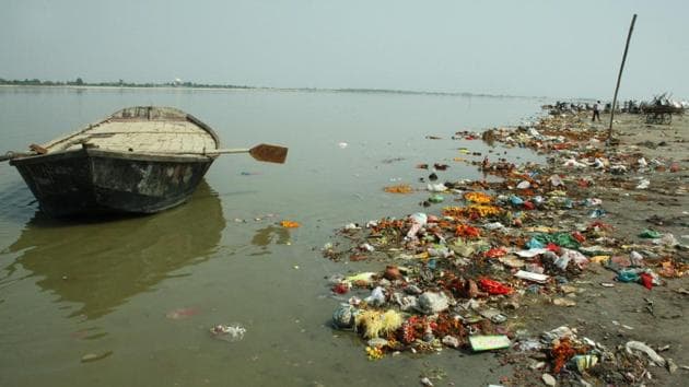 The Ganga : प्रवाह में सुधार लाये बिना गंगा का पुनर्जीवन संभव नहीं