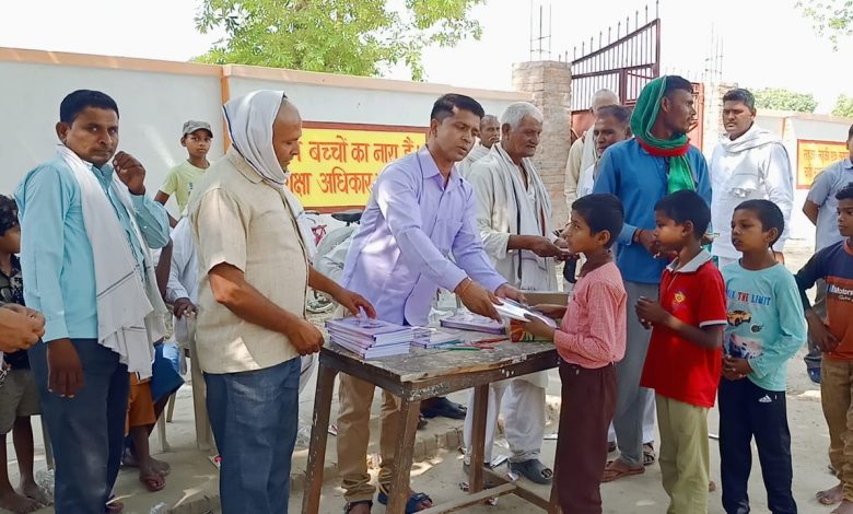 गांधी नोट बक्स का घर घर वितरण