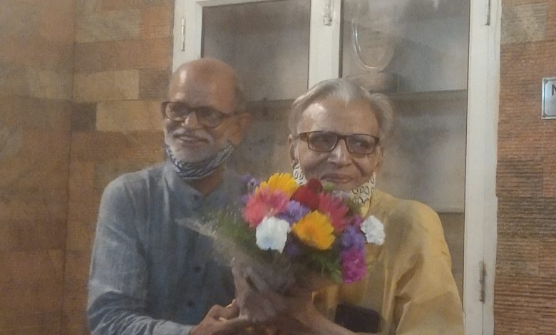 सुरेश सलिल और प्रोफ़ेसर ईश मिश्र