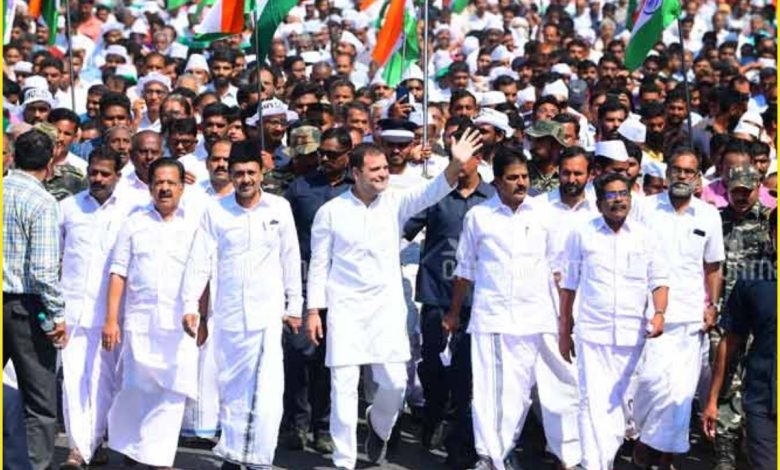 Rahul Gandhi travelling