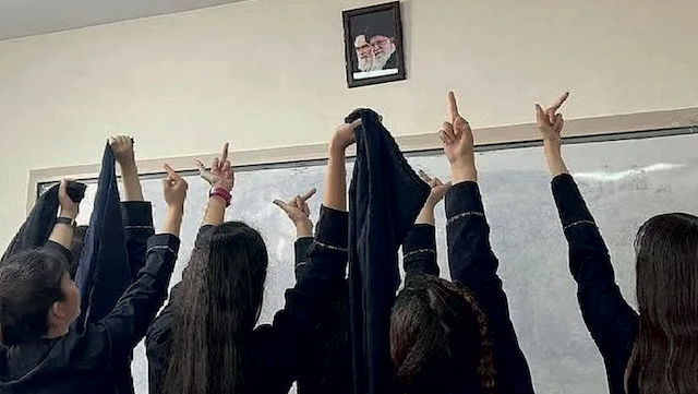 Protest against hijab in Iran 