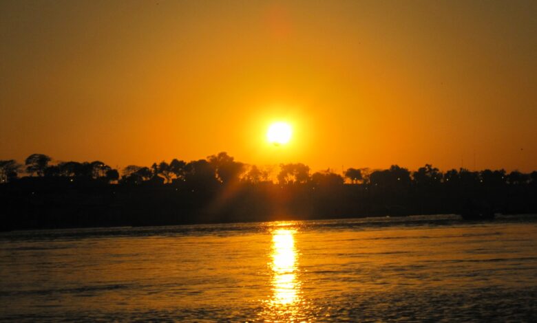 तीर्थराज प्रयाग में सूर्योदय