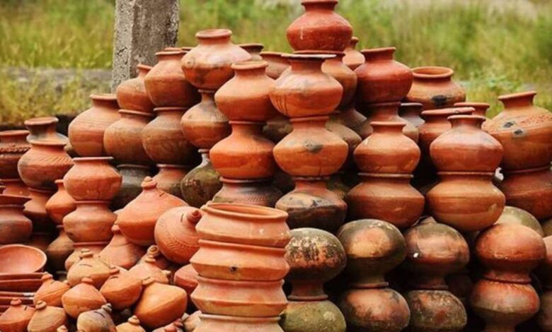 Clay pots instead of plastic