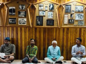 Evening Prayer team at Anasakti ashram Kausani 
