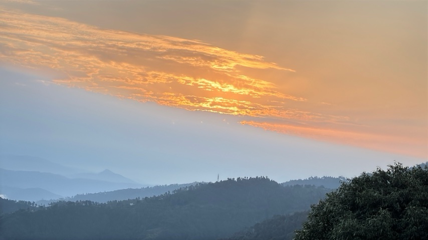 Sun rise at Kausani