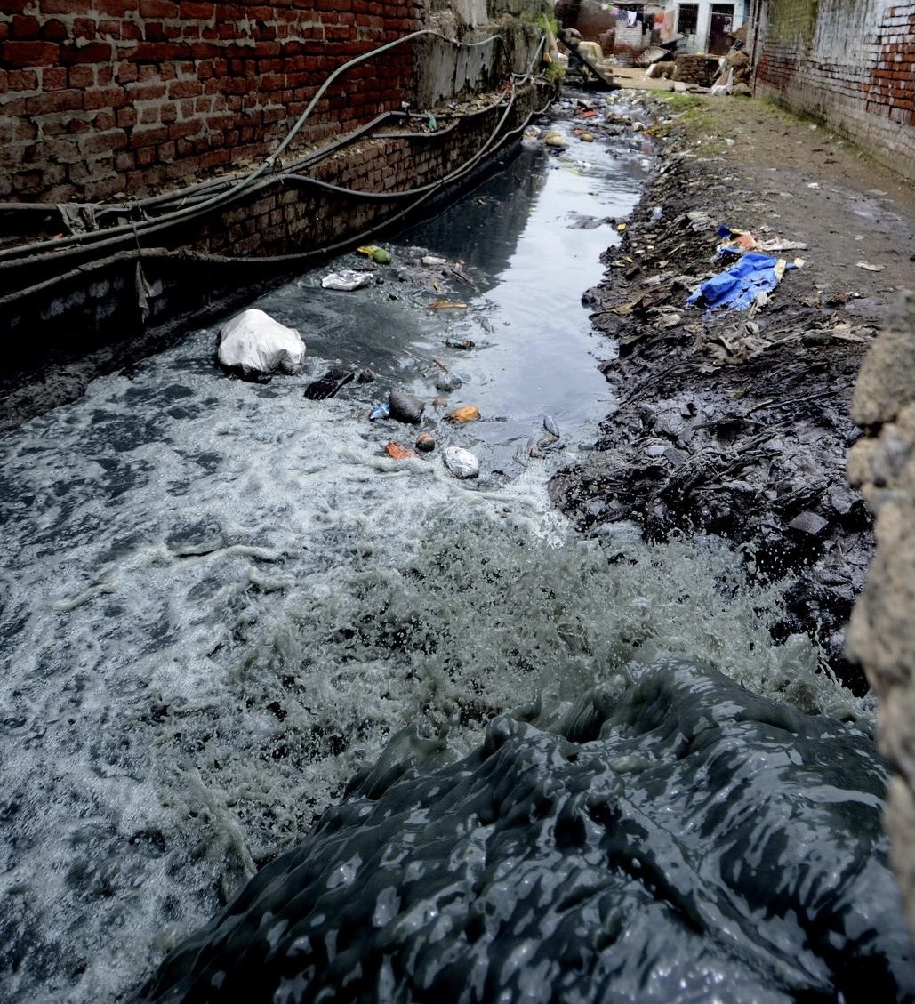 Dirty drain in Kanpur carry toxic industrial waste including chromiumwaste