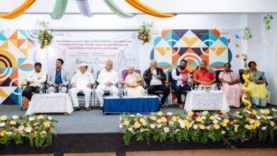 Photo of हिंसा के दौर में सीमांत गांधी की विरासत याद करना जरूरी: Rajmohan Gandhi