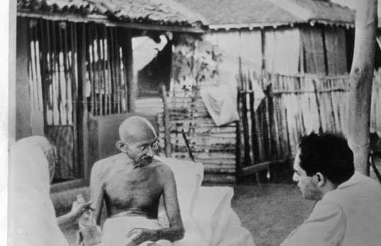 Louis Fischer with Gandhi at Sevagram Ashram